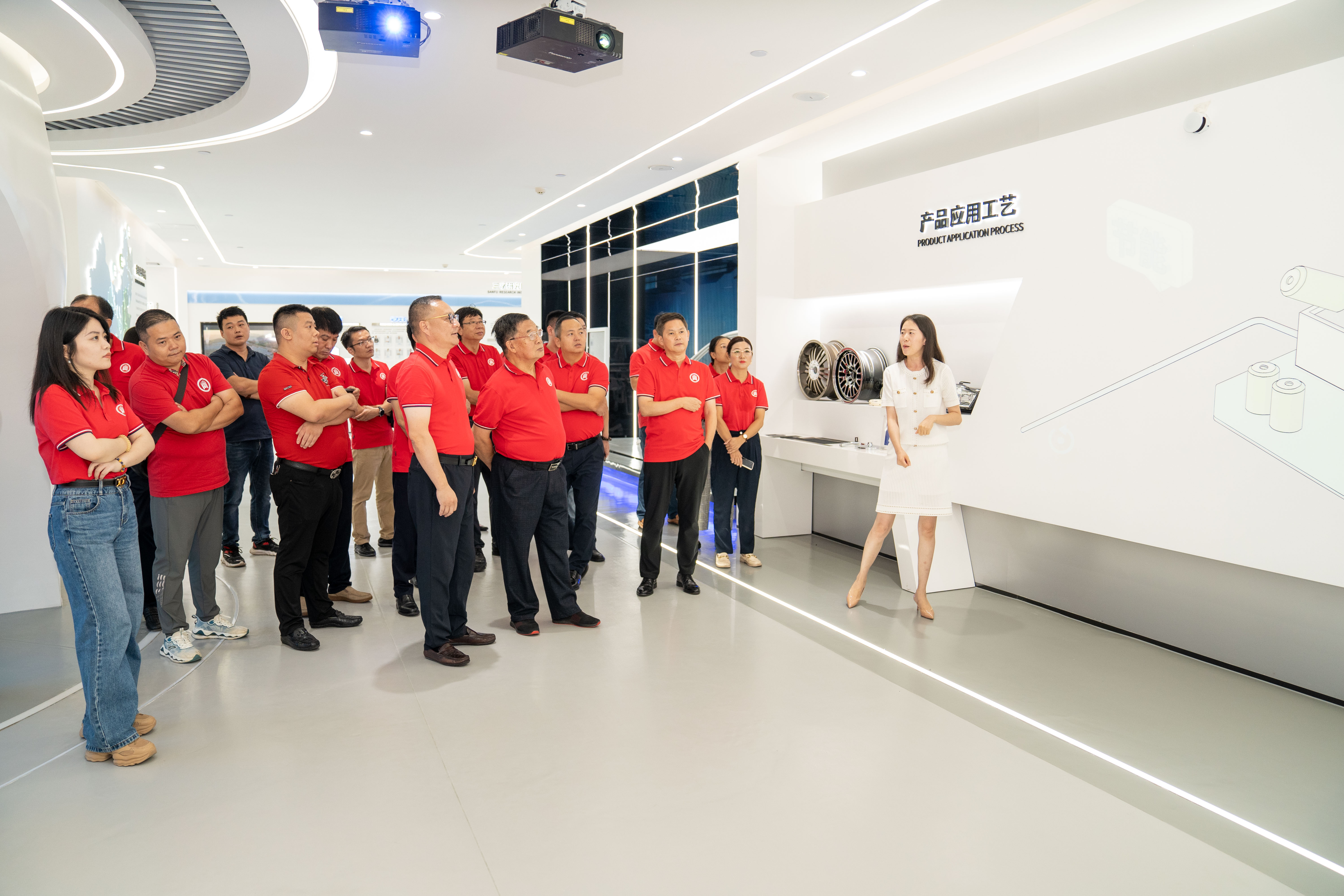 �µ���(�й���)�������޹�˾����