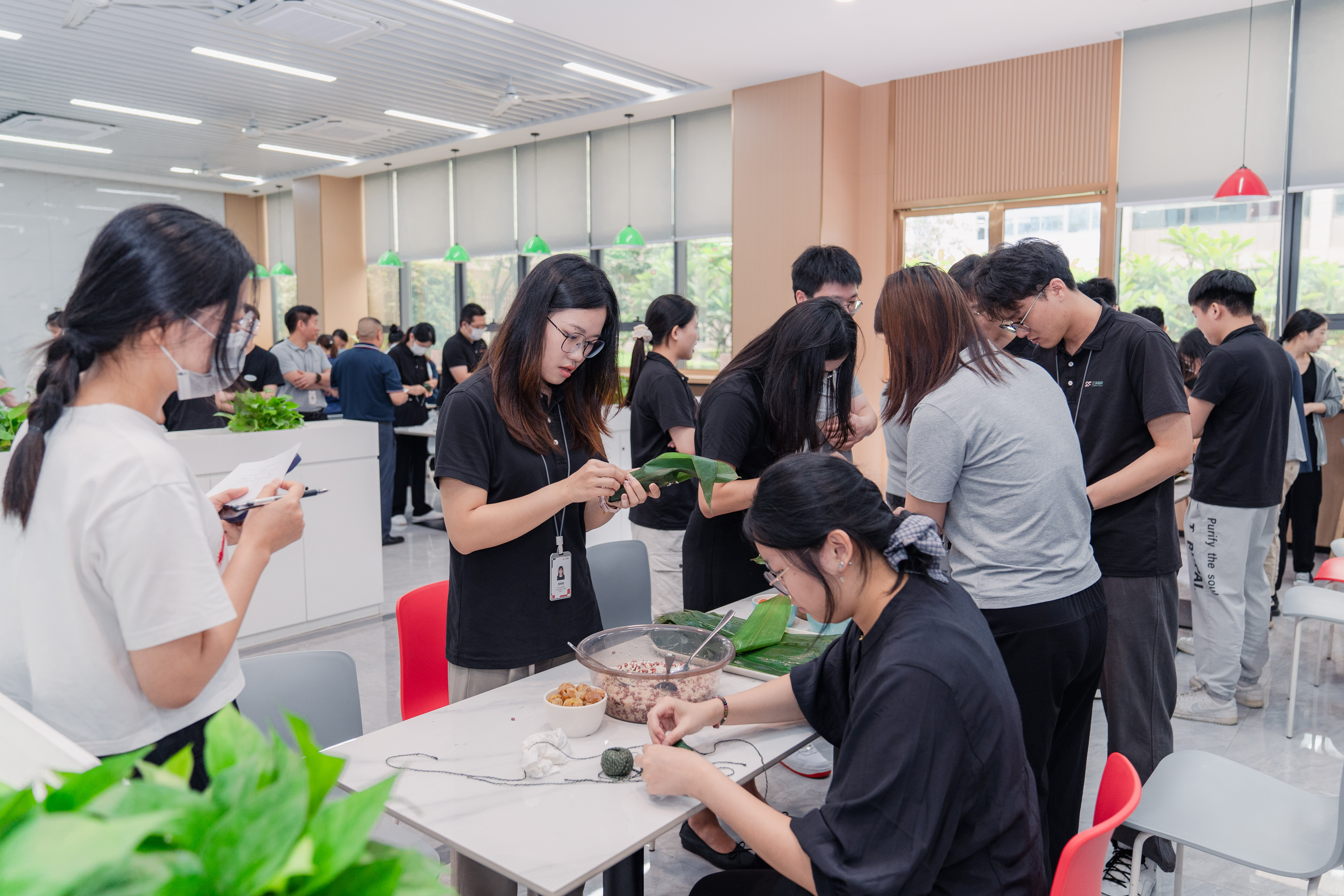 �µ���(�й���)�������޹�˾����